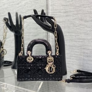 Meet your Posher, Mureen